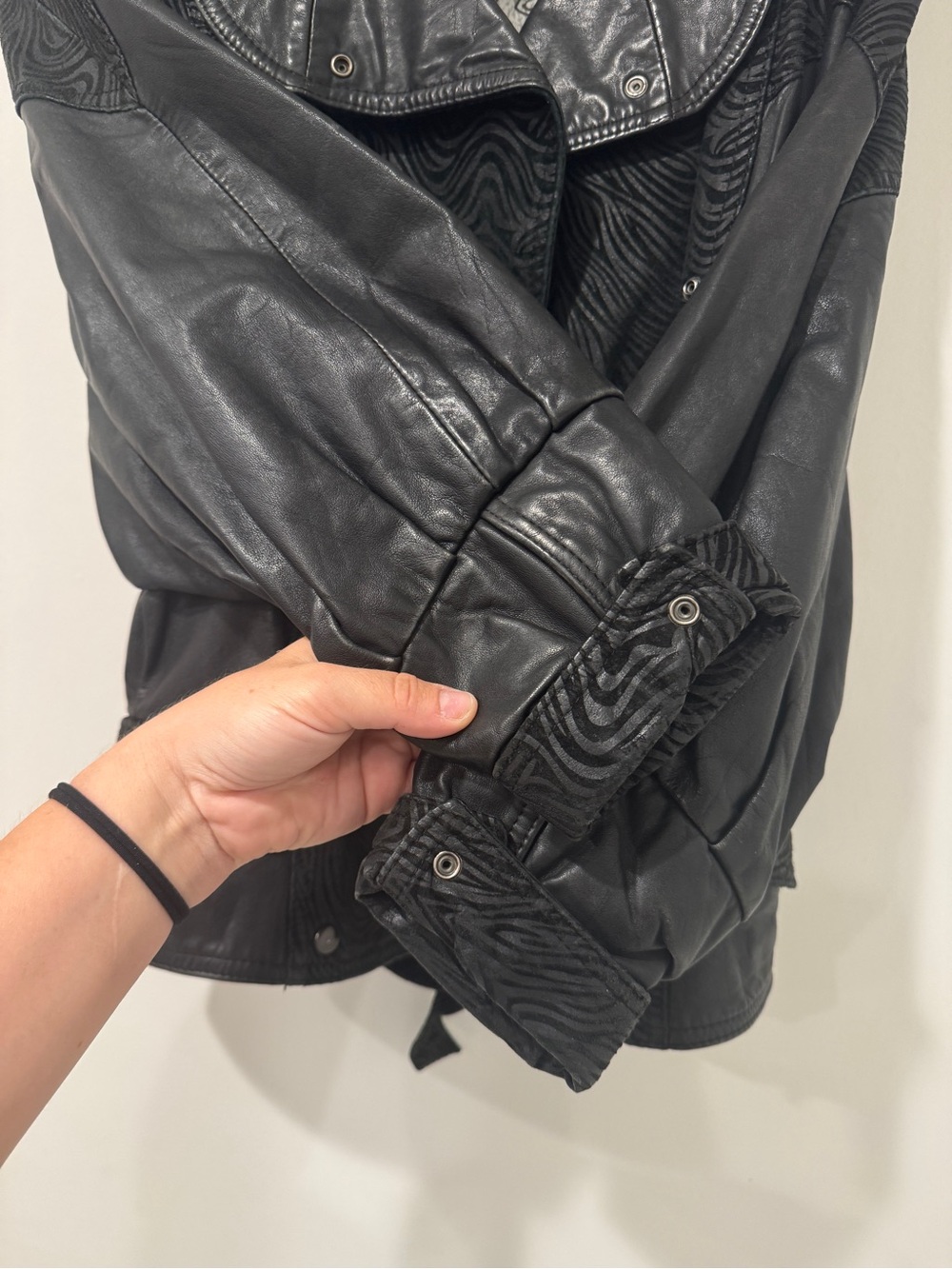Vintage Black Med Winlit 100% Genuine Leather Jacket - Picture 15 of 17